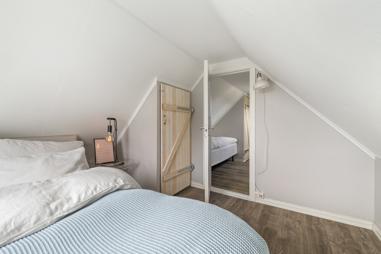 Det innerste rommet på loftet er også innredet som soverom. Galleribilde