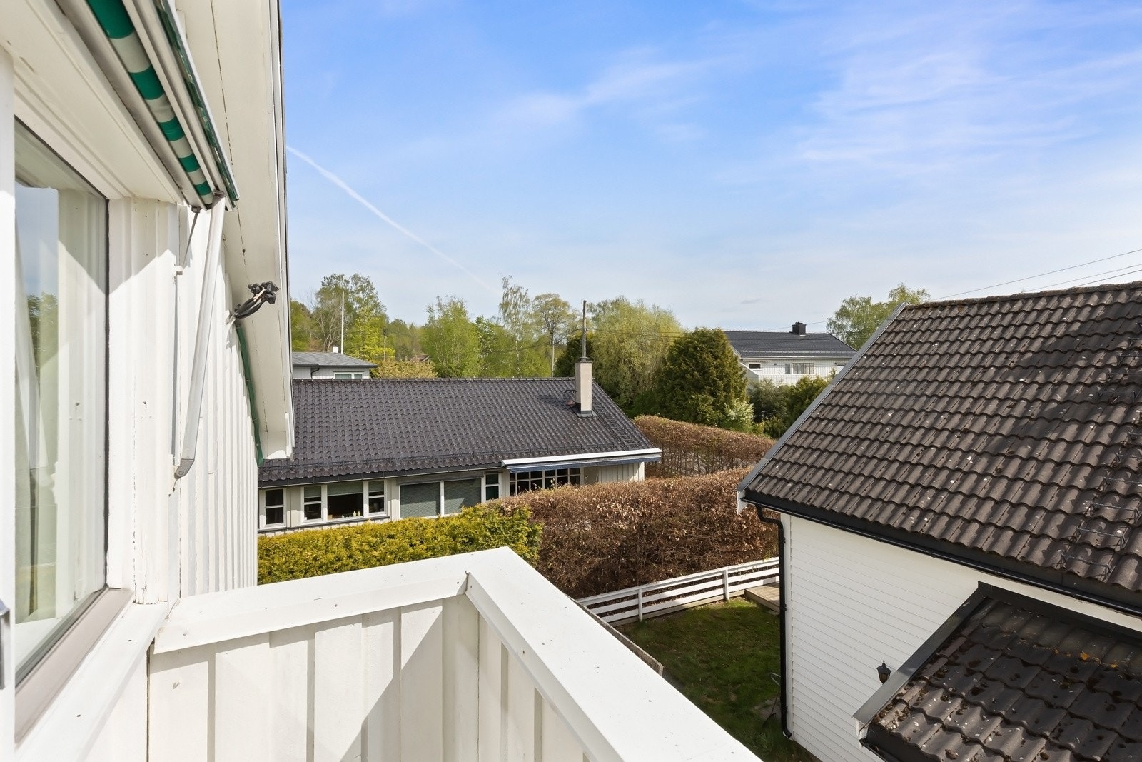 Hyggelig balkong med gode solforhold Galleribilde
