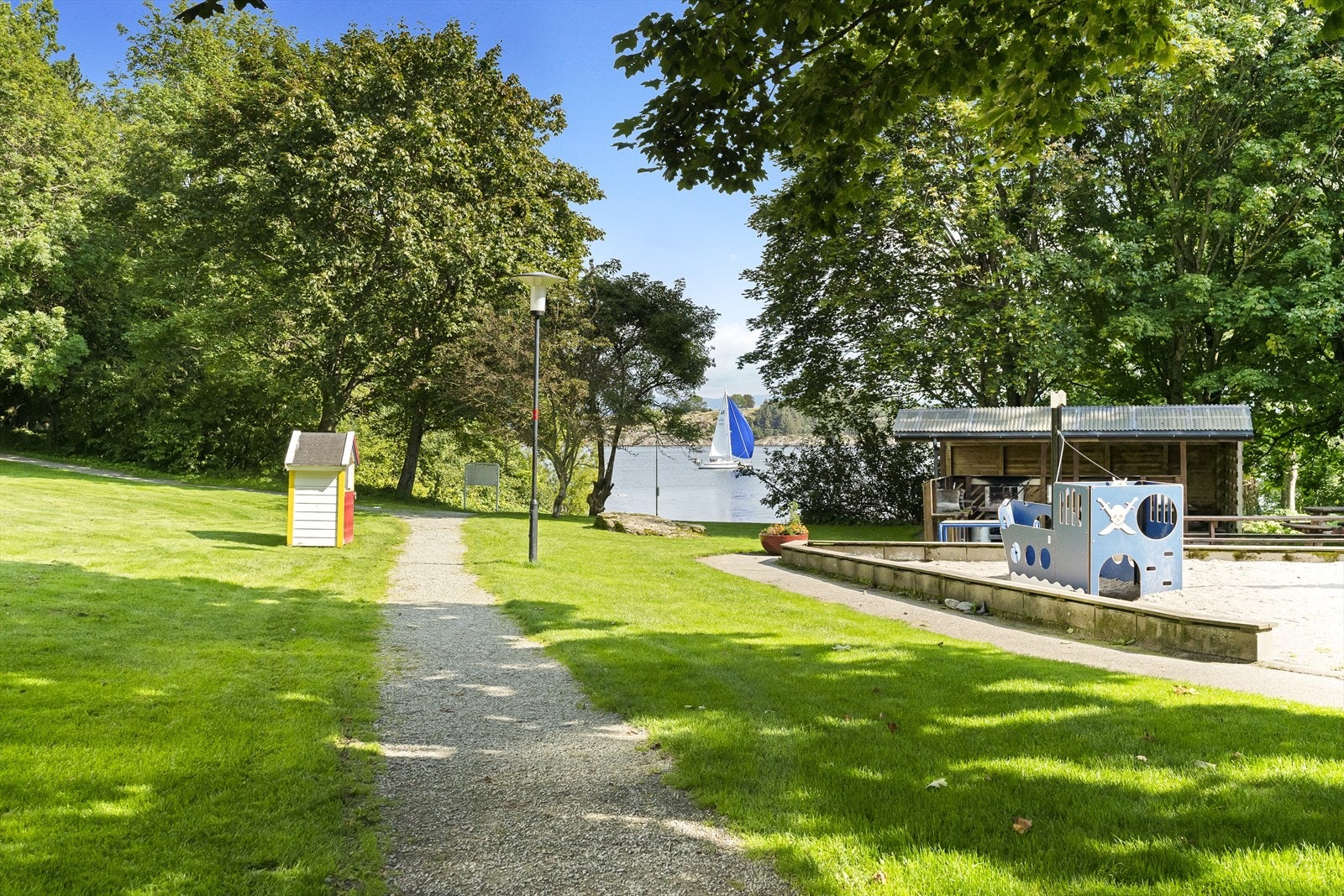 Her bor du i et godt organisert borettslag som legger til rette for trivsel og fellesskap. Galleribilde