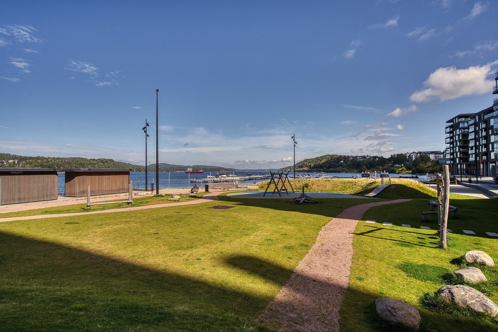 Området er under etablering og har allerede fått mange flotte fasiliteter som restauranter, frisør, hotell m.m. Galleribilde