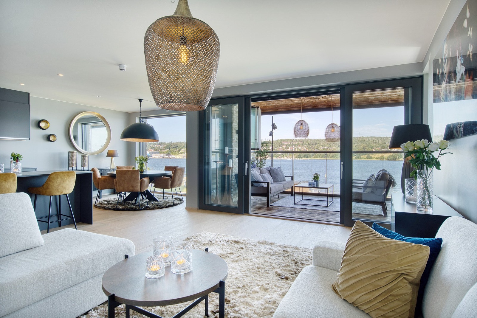 En luksuriøs og særpreget leilighet med en spennende planløsning. Galleribilde