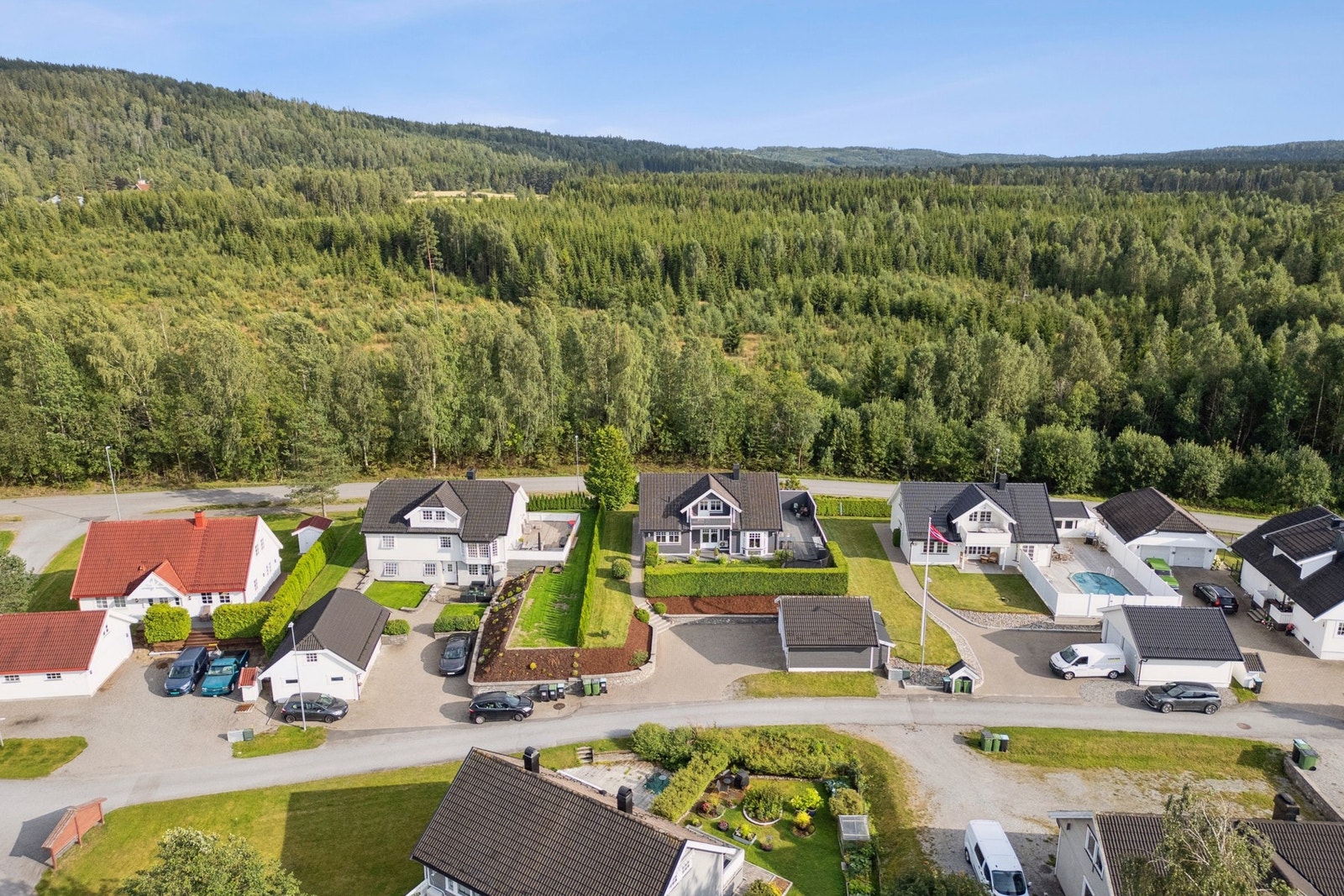 Området preges av rolige boliggater, grøntområder og et godt nabolag med mange barnefamilier. Galleribilde