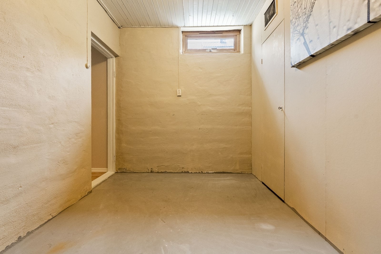 - Svært god lagringsplass med flere boder - Galleribilde