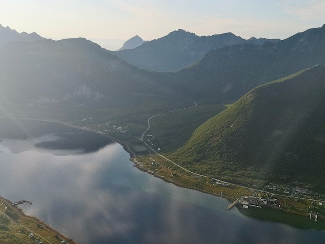 Mollnesbergan sett fra toppen av Veimannsfjell. Galleribilde