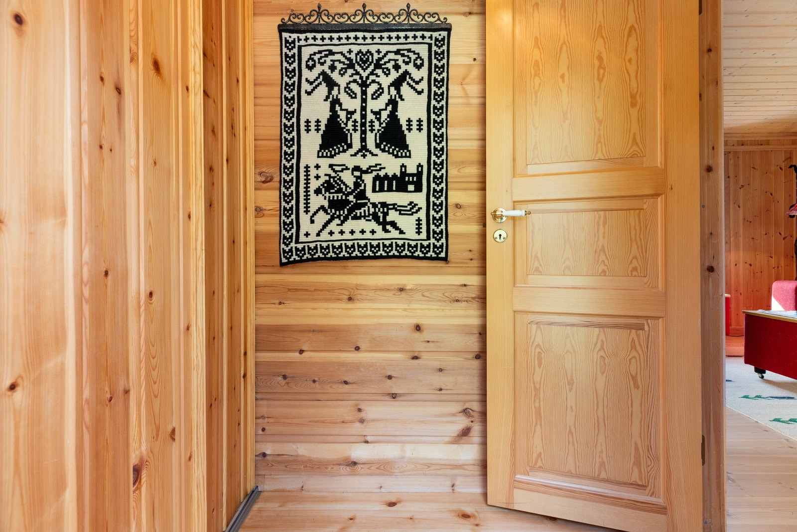 Entré med skyvedørs-garderobeskap Galleribilde