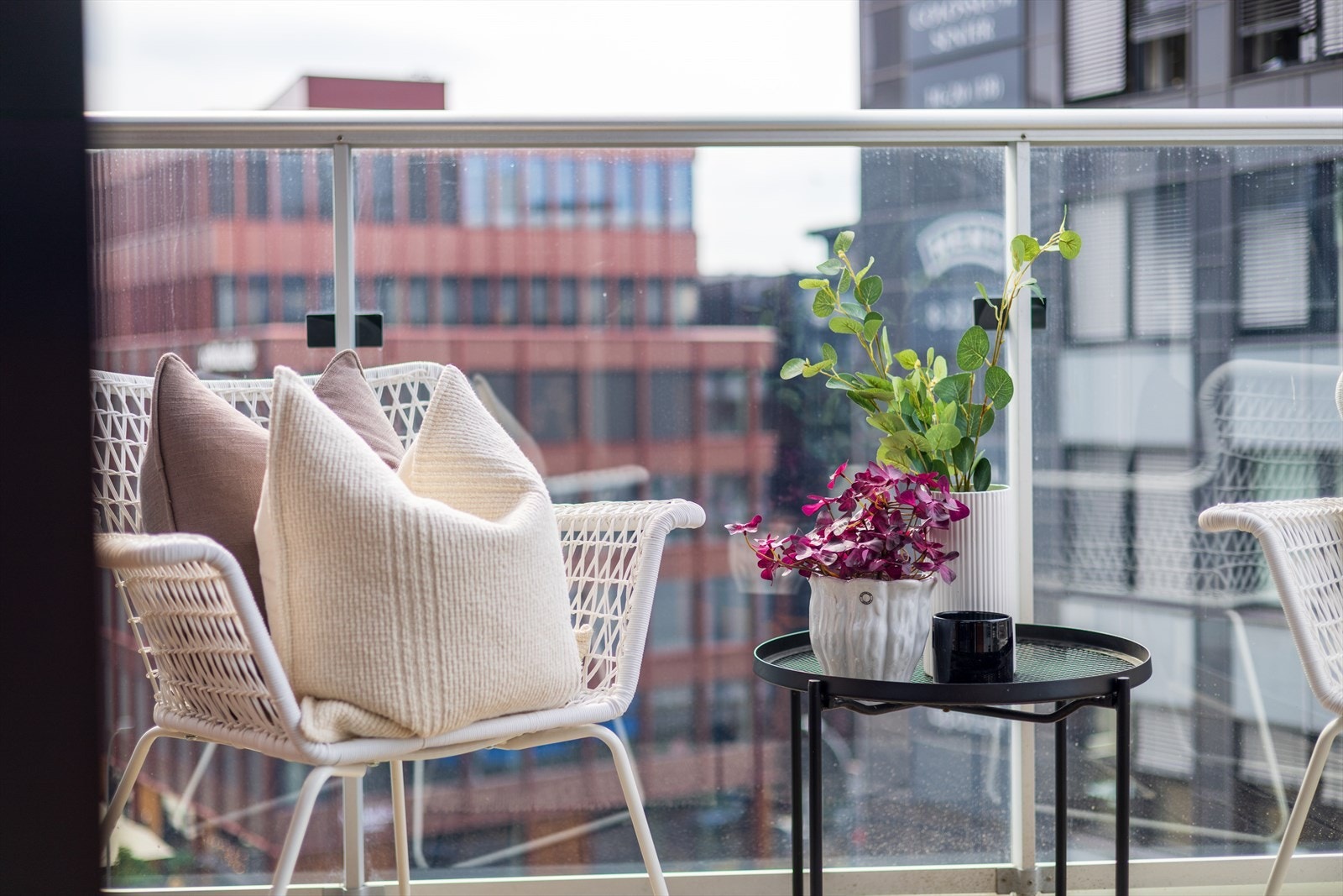 Her er det god plass til ønsket utemøblement, grill m.m. Galleribilde