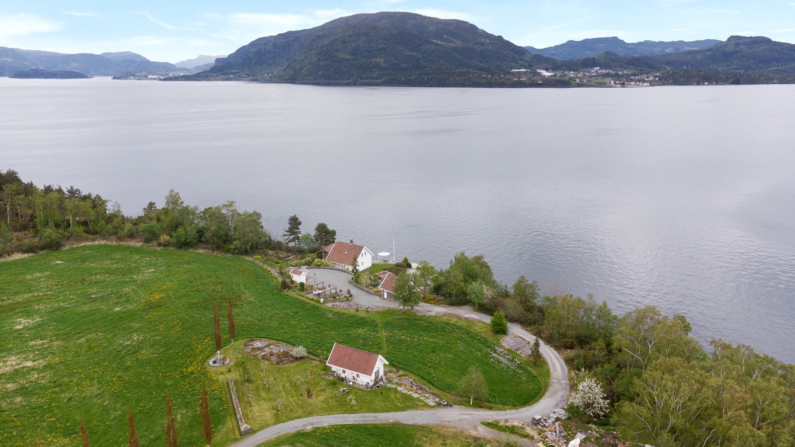 Fra eiendommen til Ferjekaien er det ca. 1,5 km. Galleribilde