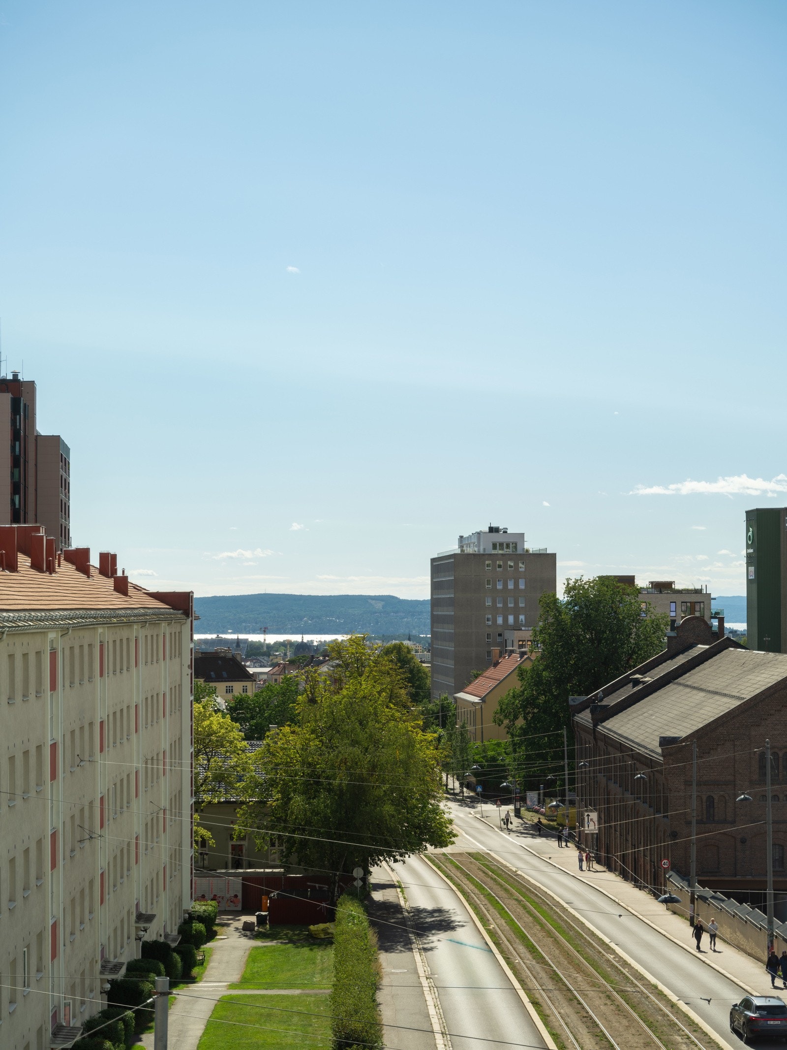 Nevnte vi at det var nydelige soltimer her? Tenk at du fremover kan skryte av fjordutsikt, det er det ikke alle som kan. Galleribilde