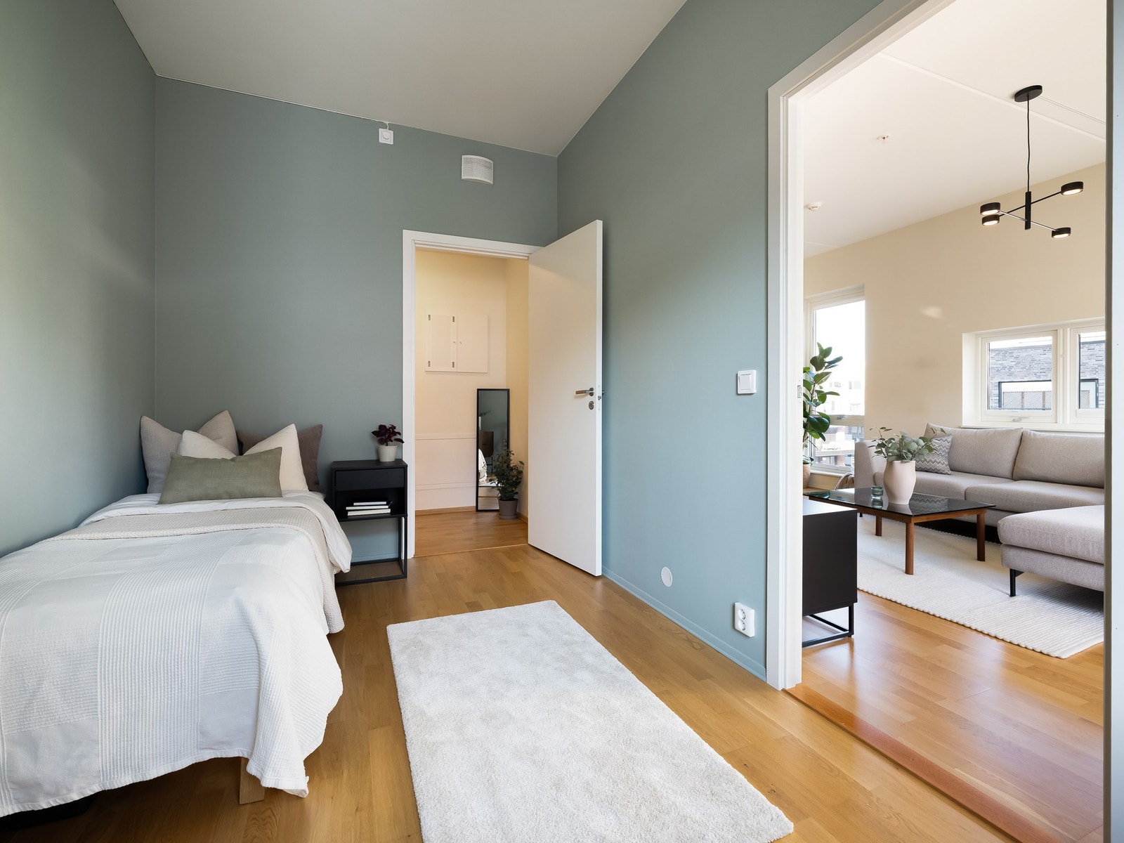 Det siste rommet har også plass til seng og tilhørende møblement. Galleribilde