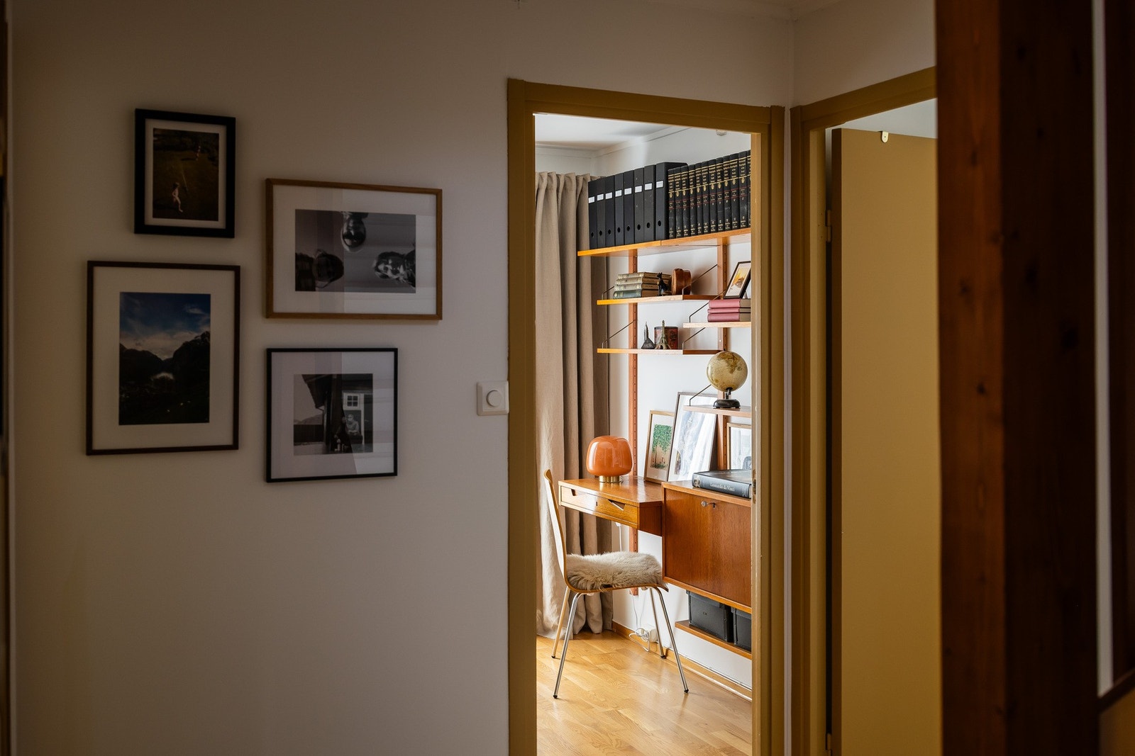 Fleksibelt rom i nøytrale farger. Galleribilde