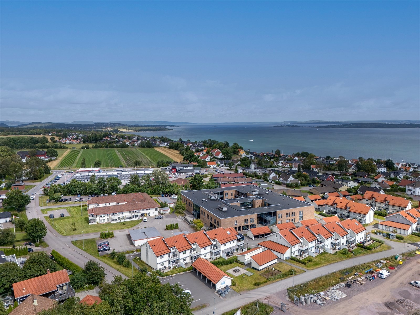 Boligsameiet Toldertunet er et veldrevet og hyggelig sameie bestående av totalt 38 boligseksjoner. Galleribilde