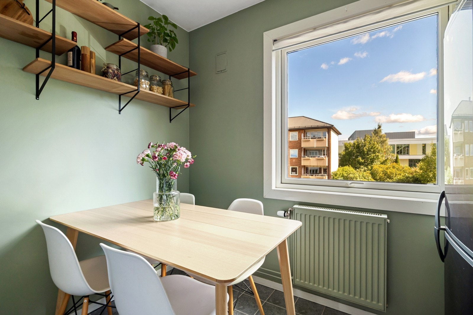 Her er det plass til et trivelig spisebord Galleribilde