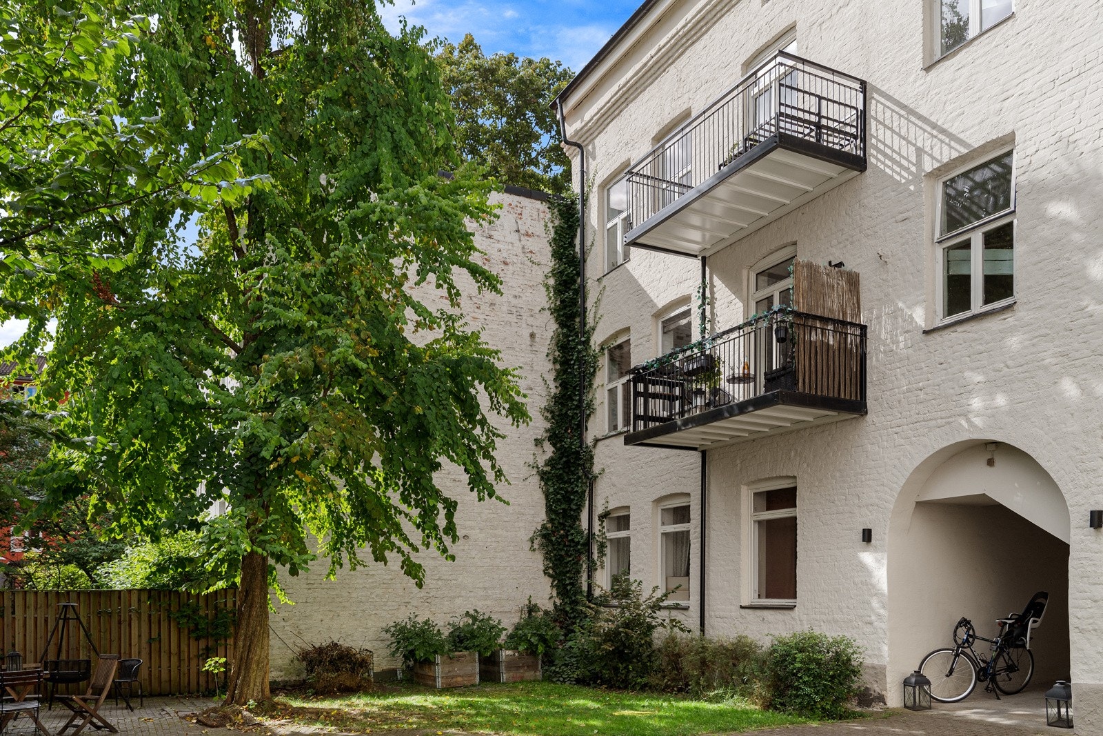 Veldrevet og hyggelig borettslag med 13 leiligheter. Galleribilde