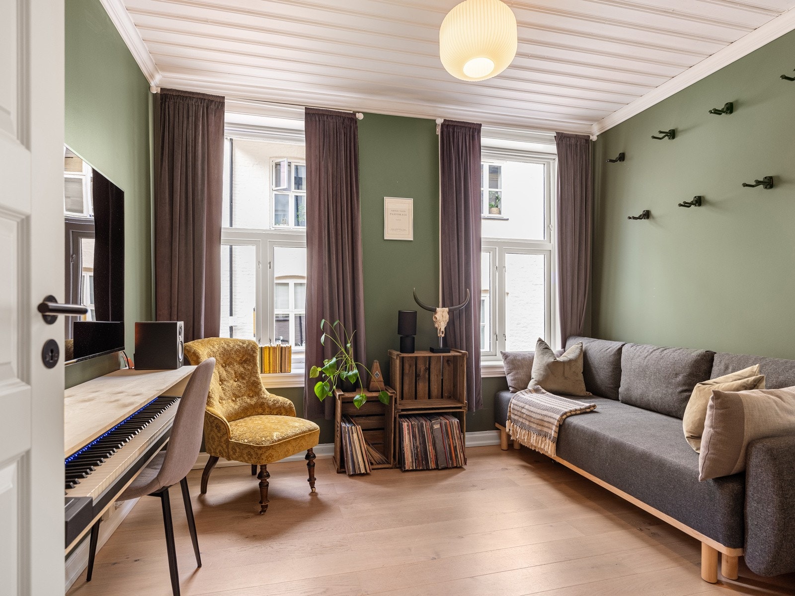 Med to soverom egner det ene seg ypperlig for barnerom, gjesterom eller hjemmekontor. Galleribilde