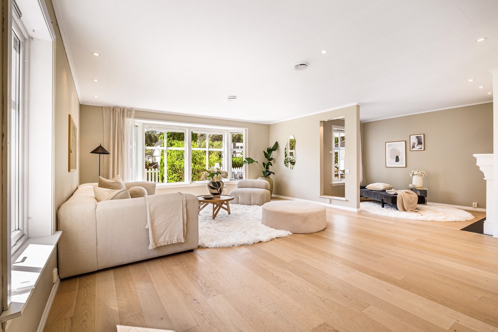 - Downlights i tak - Galleribilde