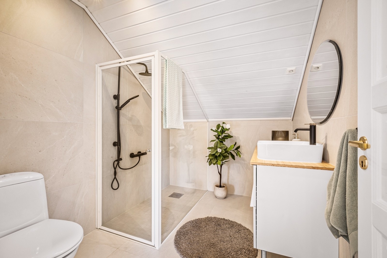 - Bad i loftsetasjen - Galleribilde