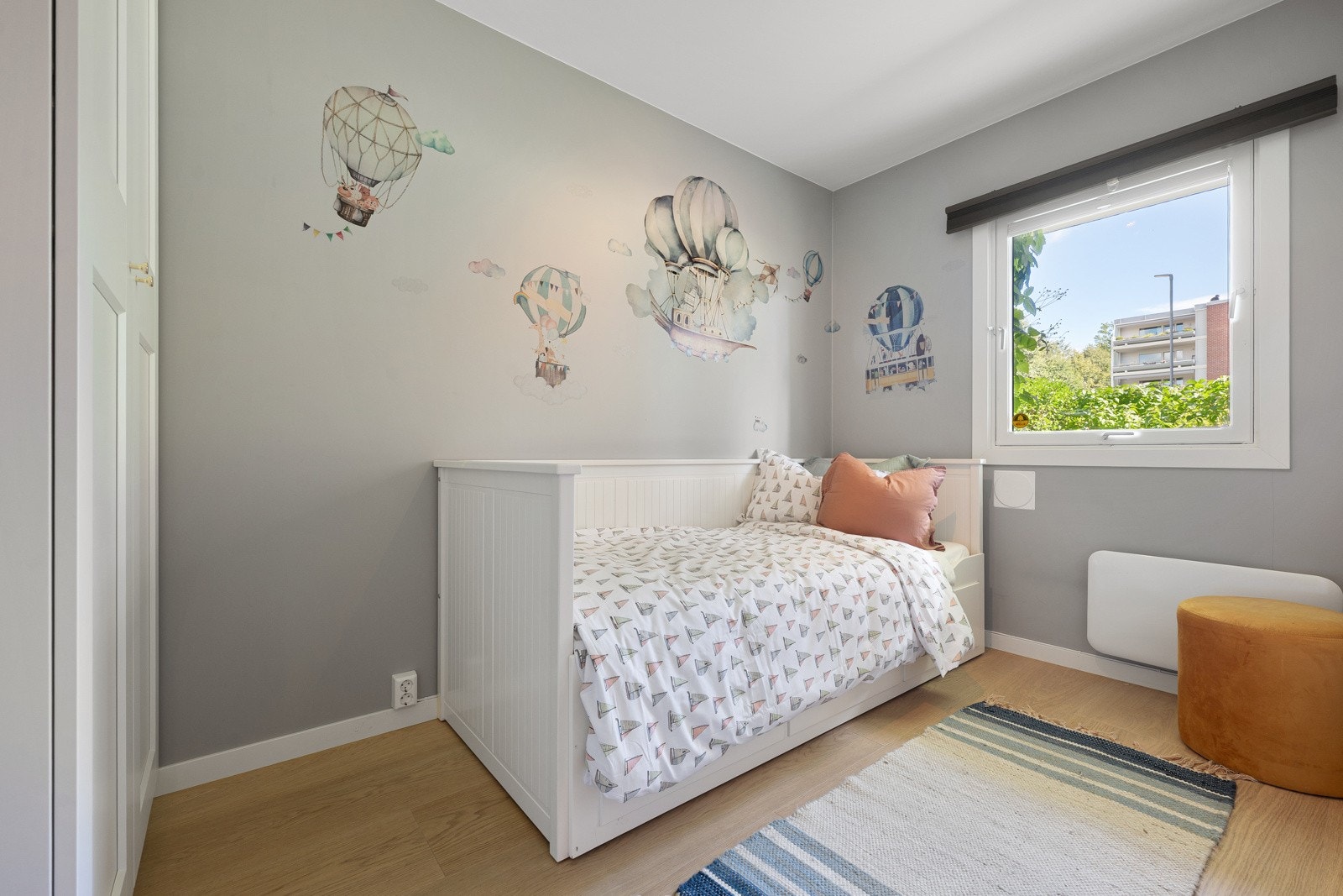 De to andre soverommene er også romslige og passer perfekt som barnerom, gjesterom eller kontor. Galleribilde