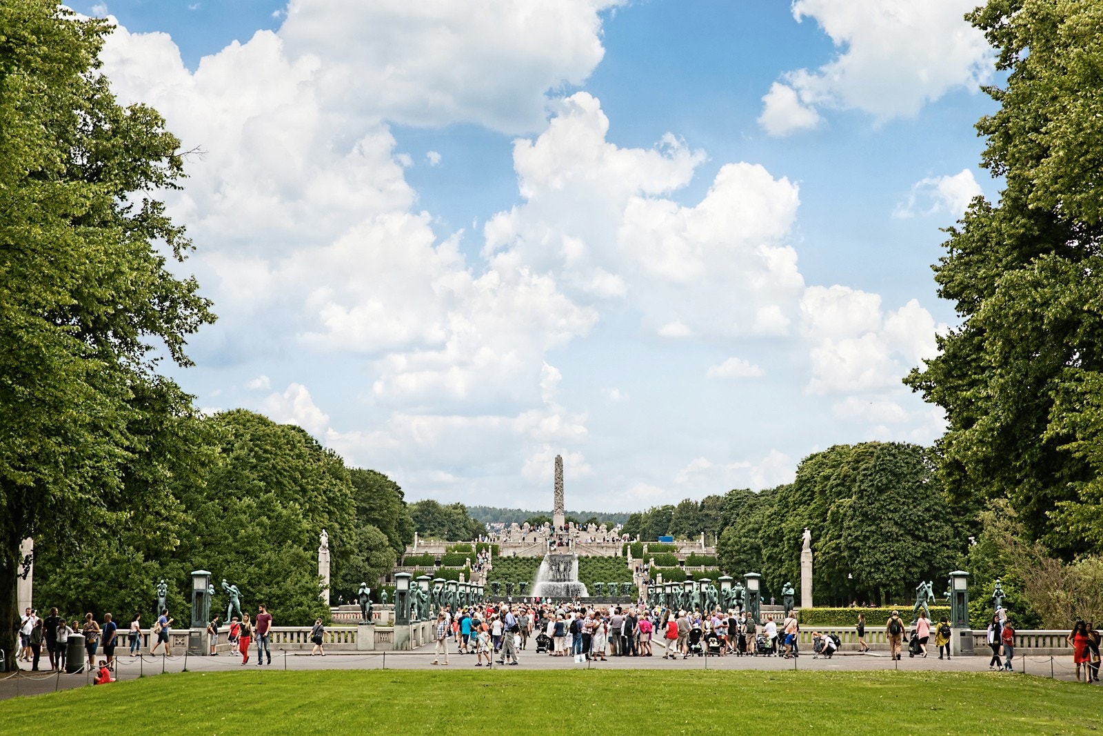 Av rekreasjonsmuligheter finner man fantastiske Frognerparken med storslåtte Vigelandsparken, Hundesletta og Frognerbadet. Galleribilde