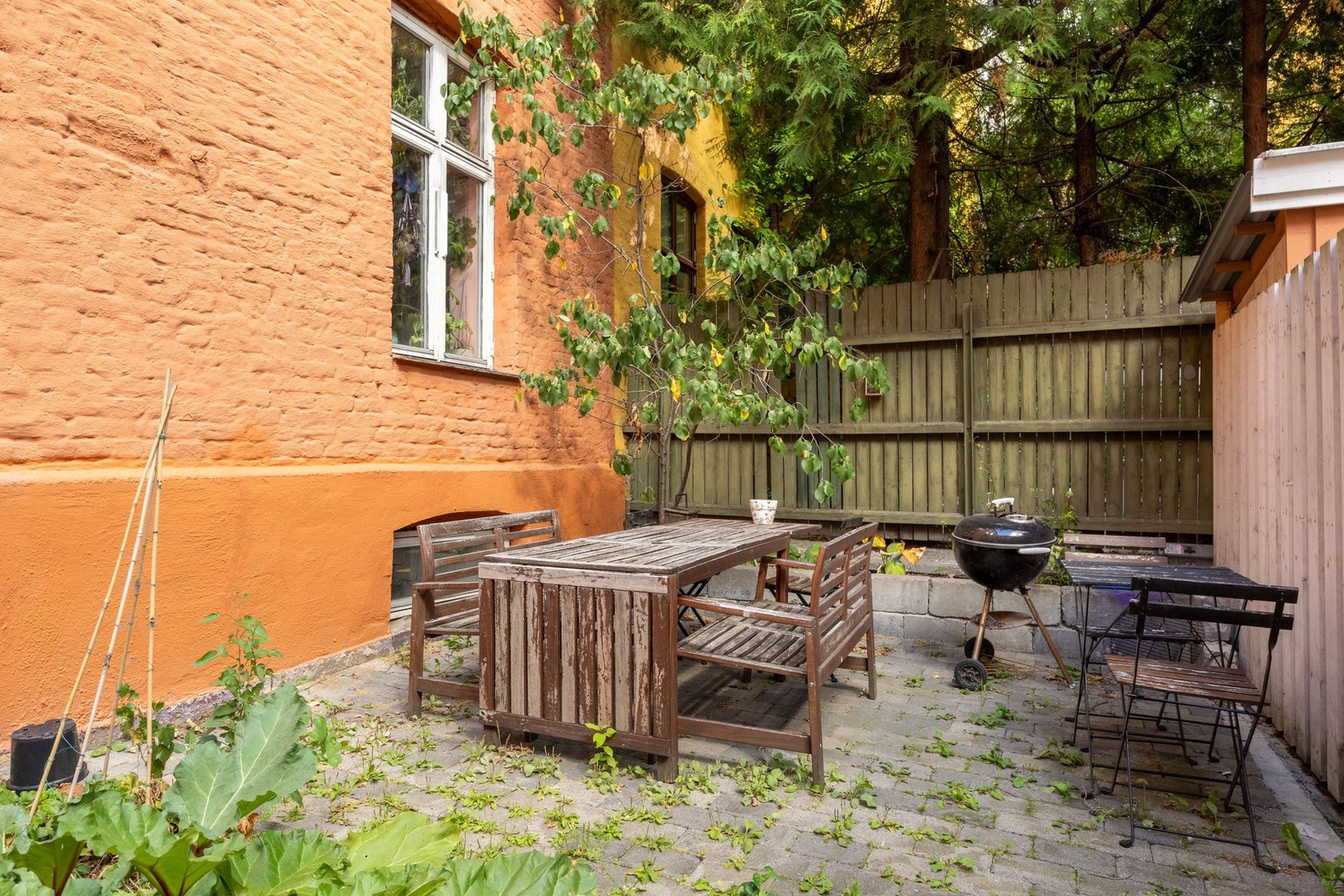 Koselig felles bakgård. Galleribilde