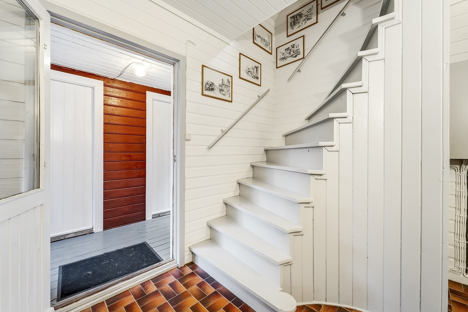 Trapp opp til loftet med 2 soverom. Galleribilde