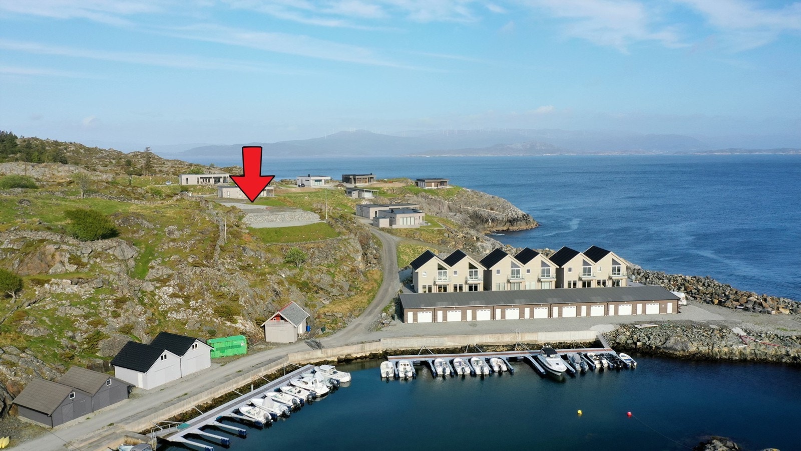 Her kan du realisere drømmehytten din med blant annet panorama sjøutsikt og sol fra morgen til kveld. Galleribilde