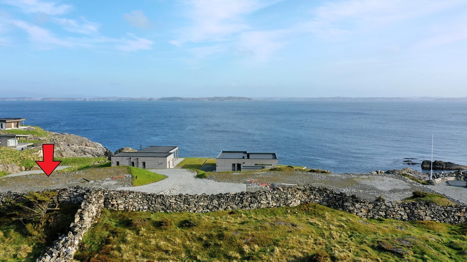 Nydelig sjøutsikt mot Selbjørnsfjorden og Fitjar. Galleribilde