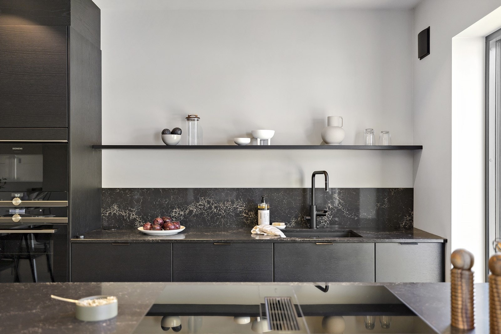 Ovnstopp fra Bora 2.0 classic. Integrert vifte i koketopp (induksjon) med utlufting. Galleribilde