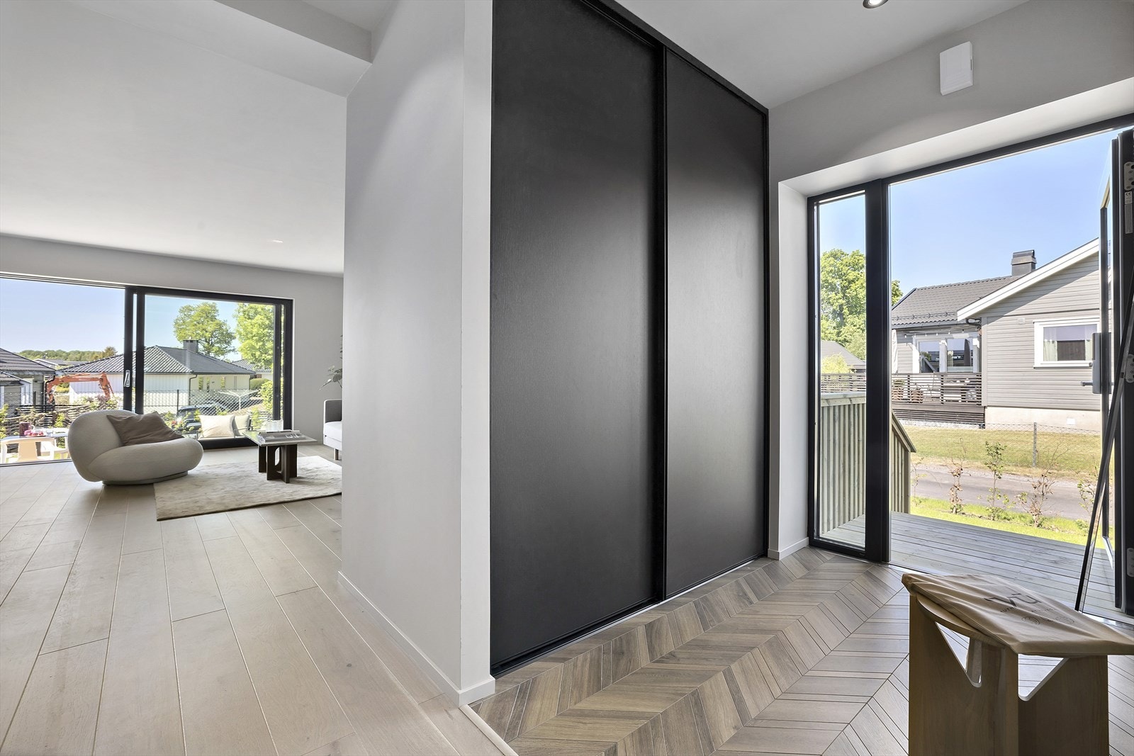 Hall - lekkert og praktisk inngangsparti Galleribilde