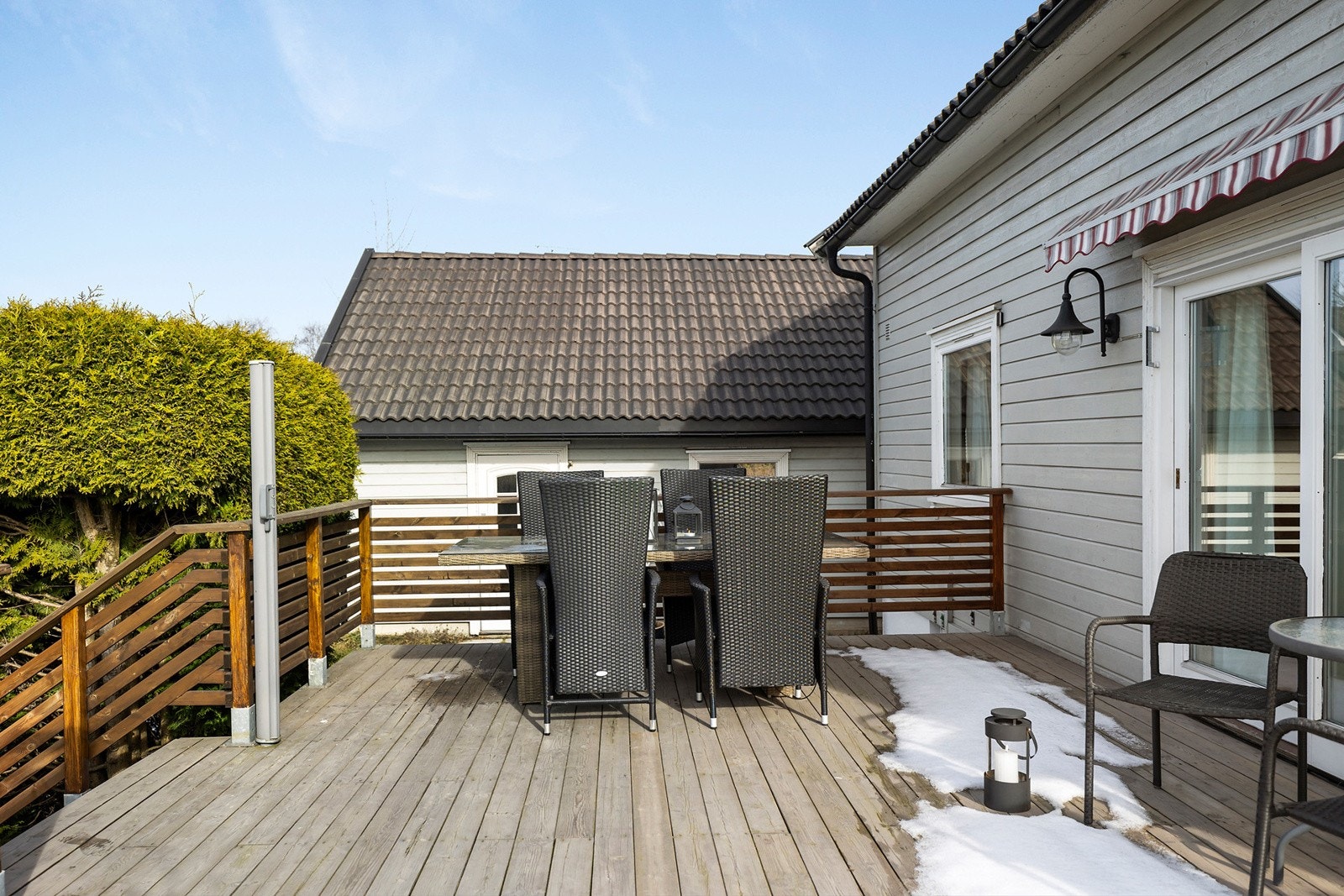 Nydelig solfylt veranda Galleribilde