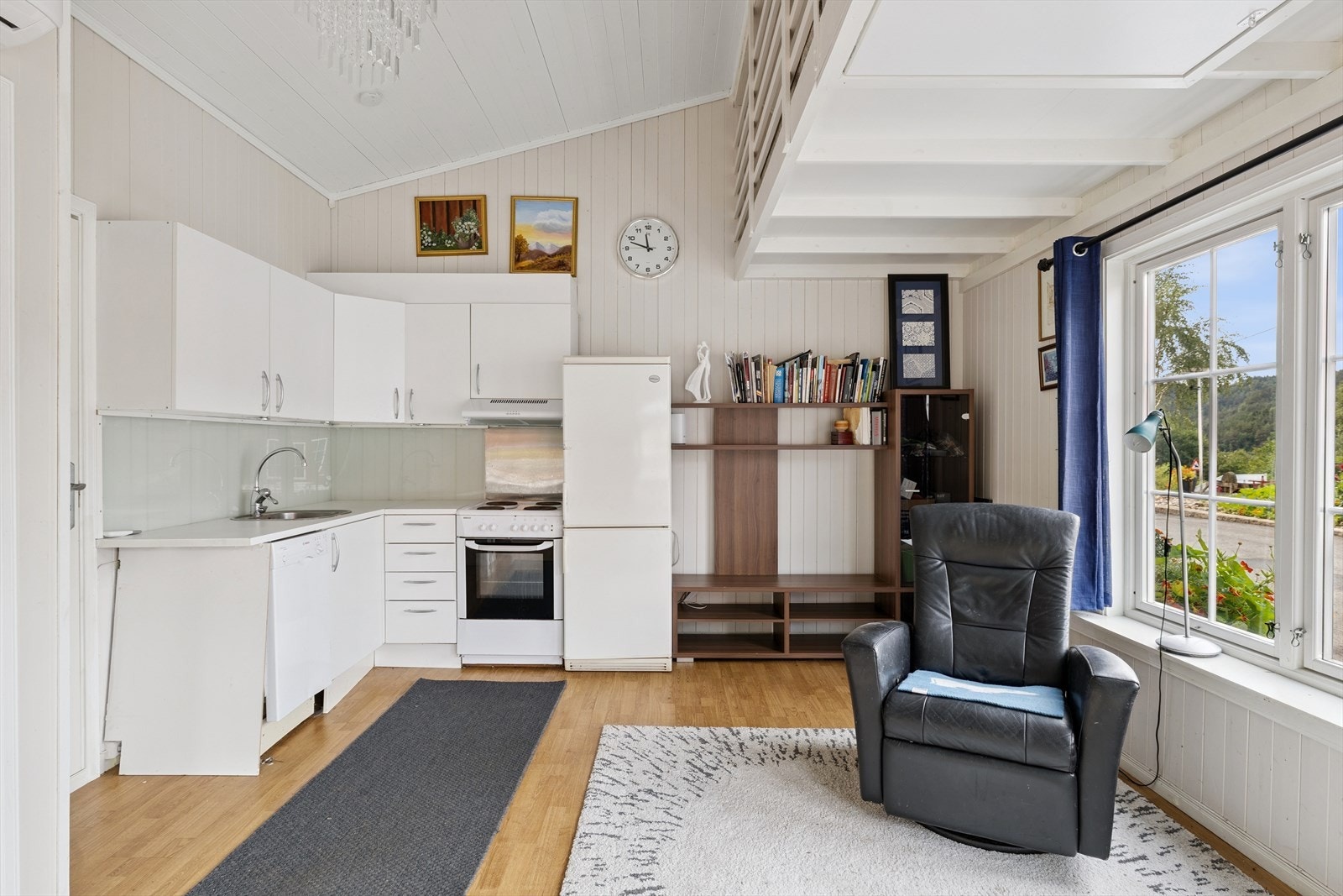 Stue i "garasjebygg" ikke omsøkt fra hobbyrom til leilighet Galleribilde