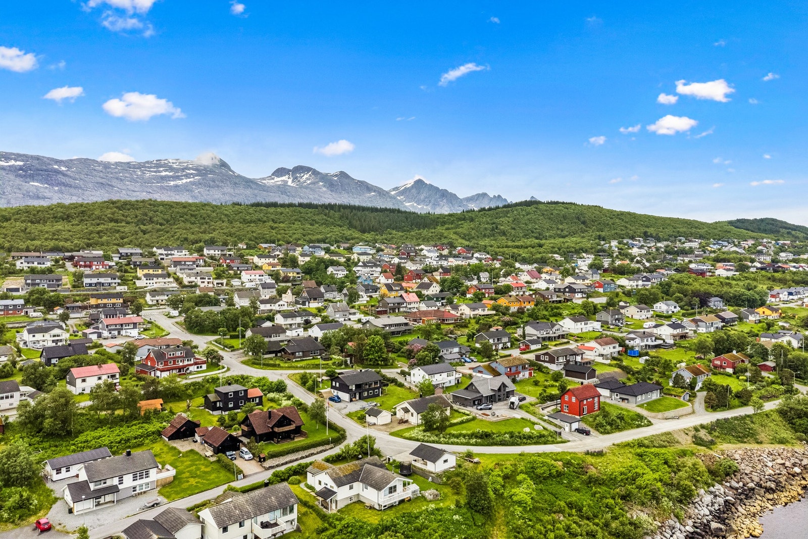 Boligen befinner seg i et rolig, etablert boligområde Galleribilde