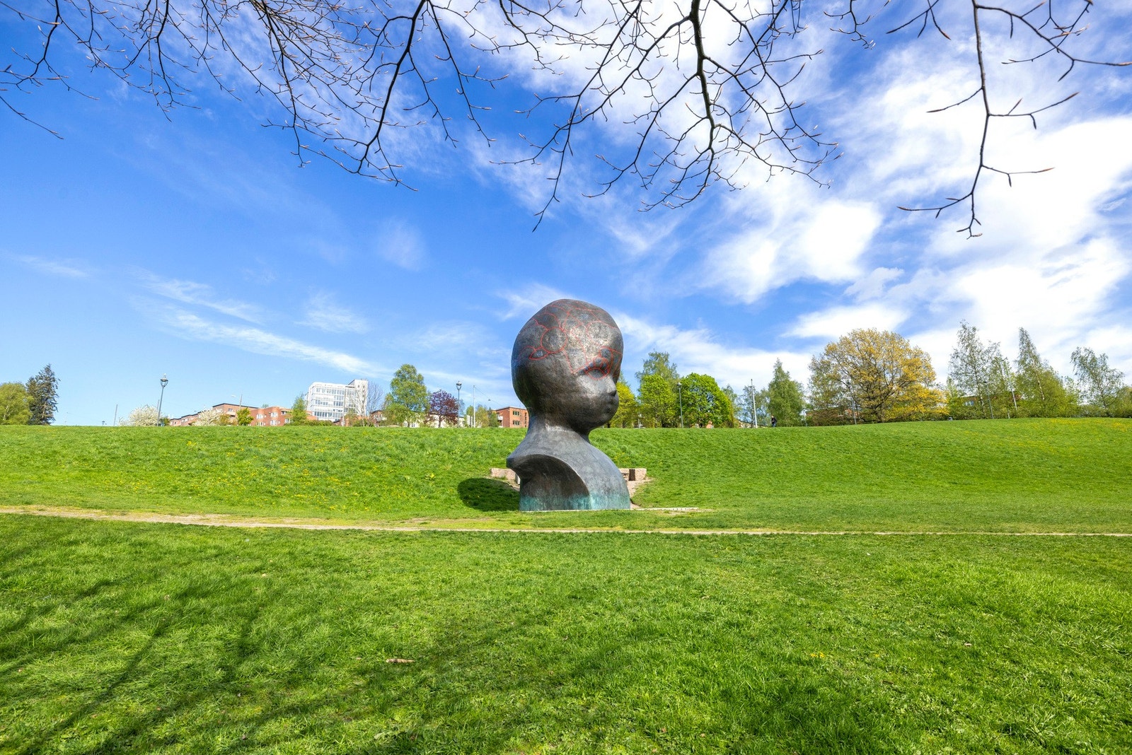 Det idylliske området er ypperlig for deg som vil bo nær grønne lunger, med umiddelbar nærhet til både Torshovdalen og Torshovparken. Galleribilde