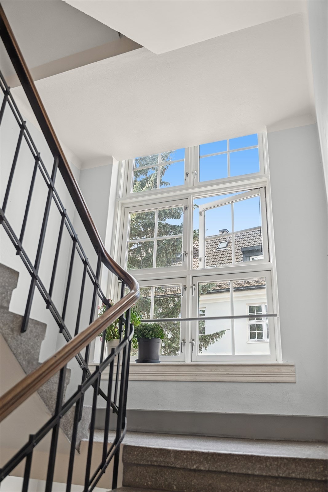 Leiligheten har to tilhørende boder på 3 og 6 kvm, med rikelig plass til oppbevaring. Galleribilde