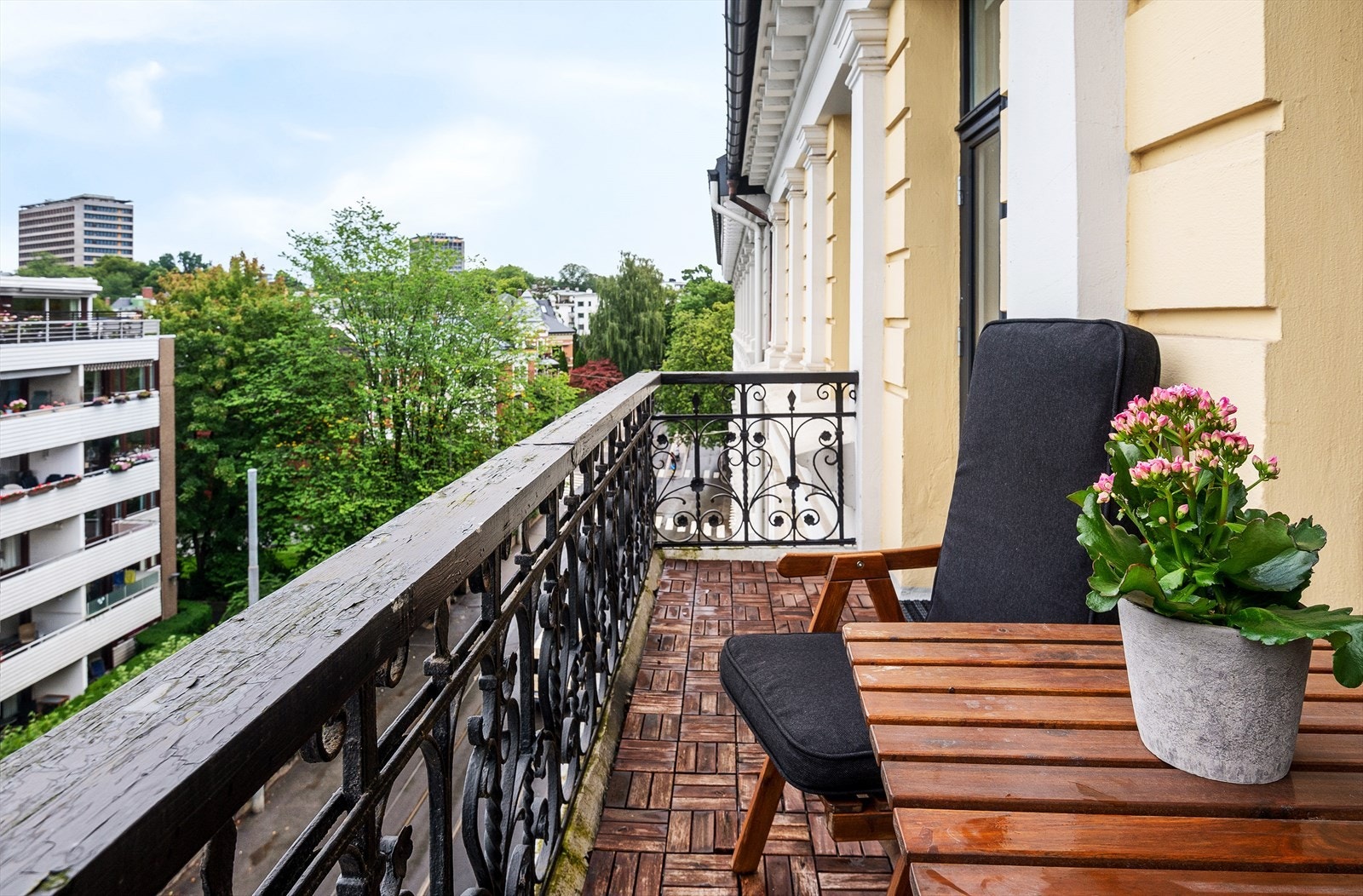 Flott utsikt over lune Skillebekk. Galleribilde