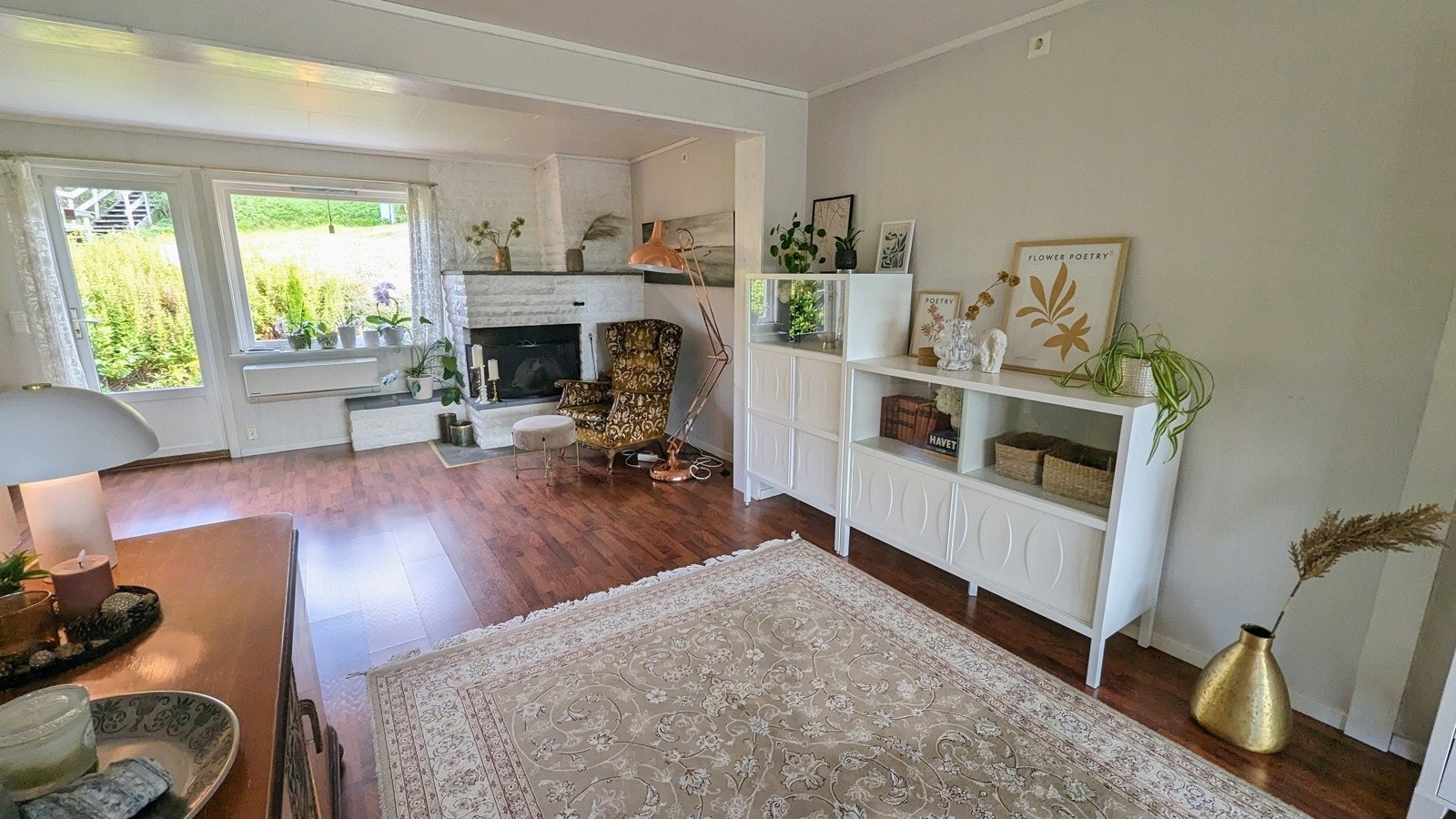 Her har selger bodd i 10 år og trivdes veldig godt, koselig stue. Galleribilde