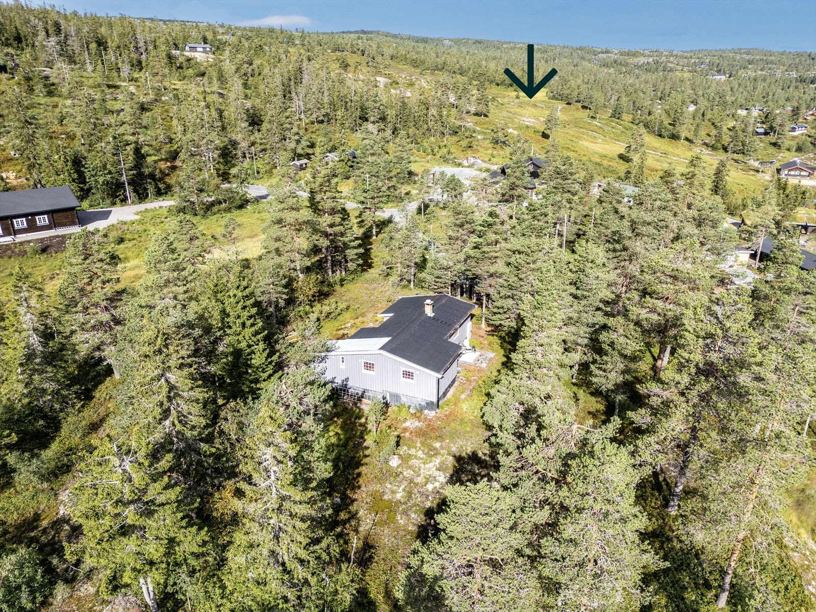 Blefjellheisen er merket med pil. Alpinbakken byr på 3 nedfarter. Galleribilde