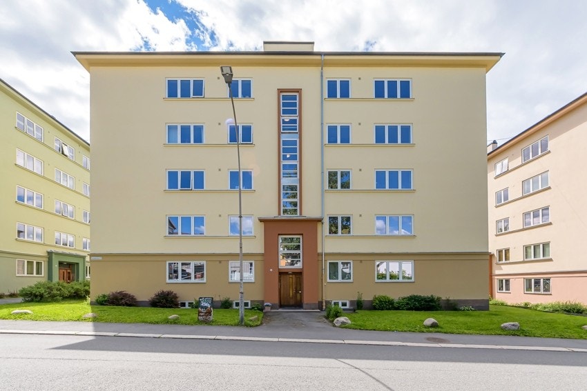 Veldrevet og hyggelig borettslag med 79 leiligheter. Pen fasade renovert i 2021. Galleribilde