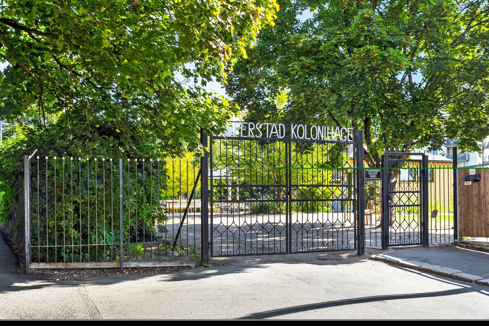 Etterstad kolonihager ligger som en grønn oase midt på Vålerenga. Galleribilde