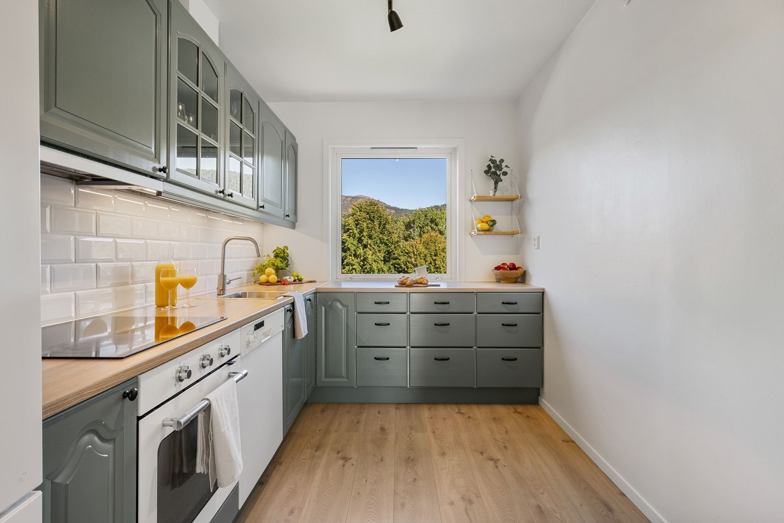 - Separat kjøkkenrom på 8,2m² - Galleribilde