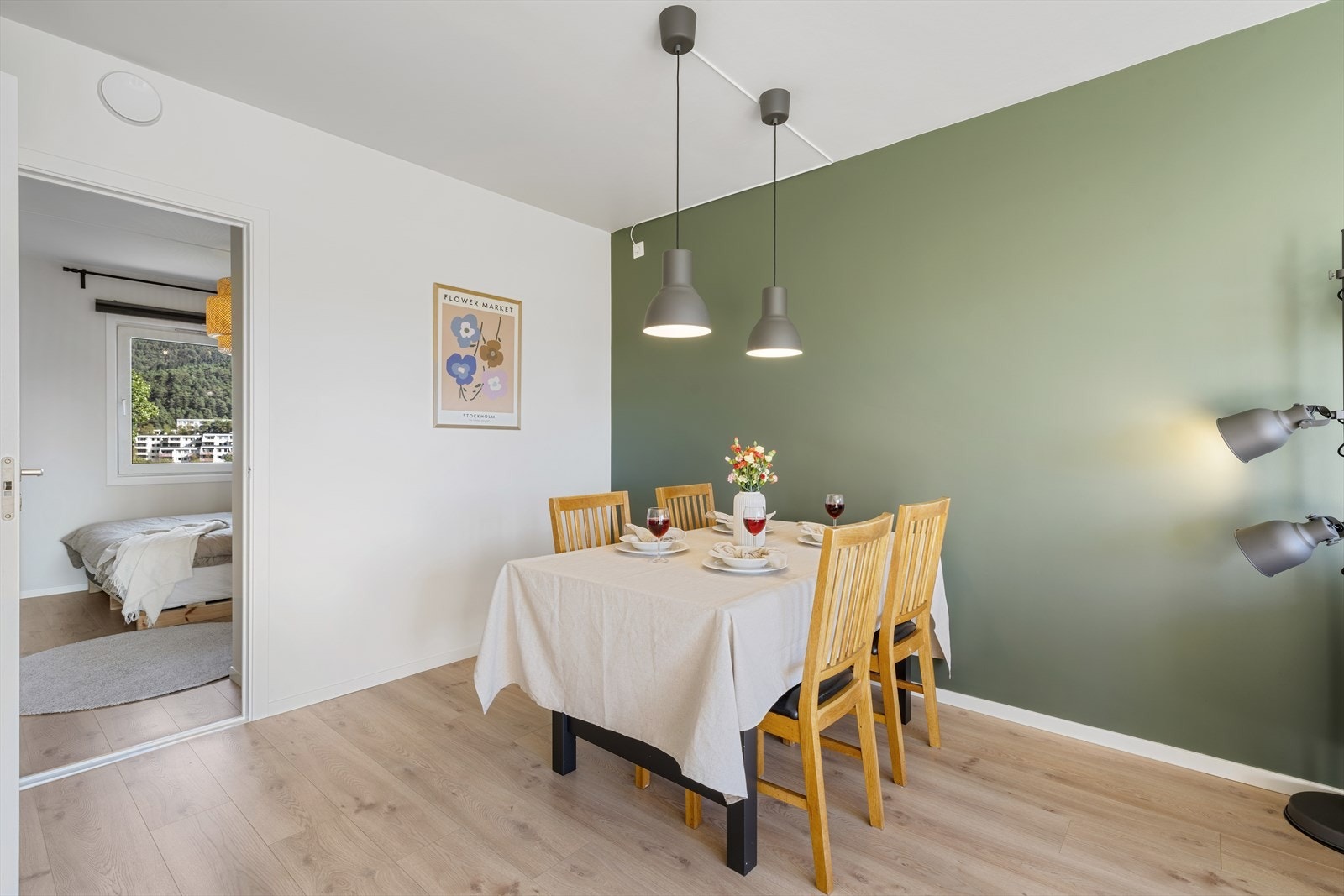 - Leiligheten har balansert ventilasjon (2019) noe som sørger for bedre luftkvalitet, innemiljø og energieffektivitet - Galleribilde