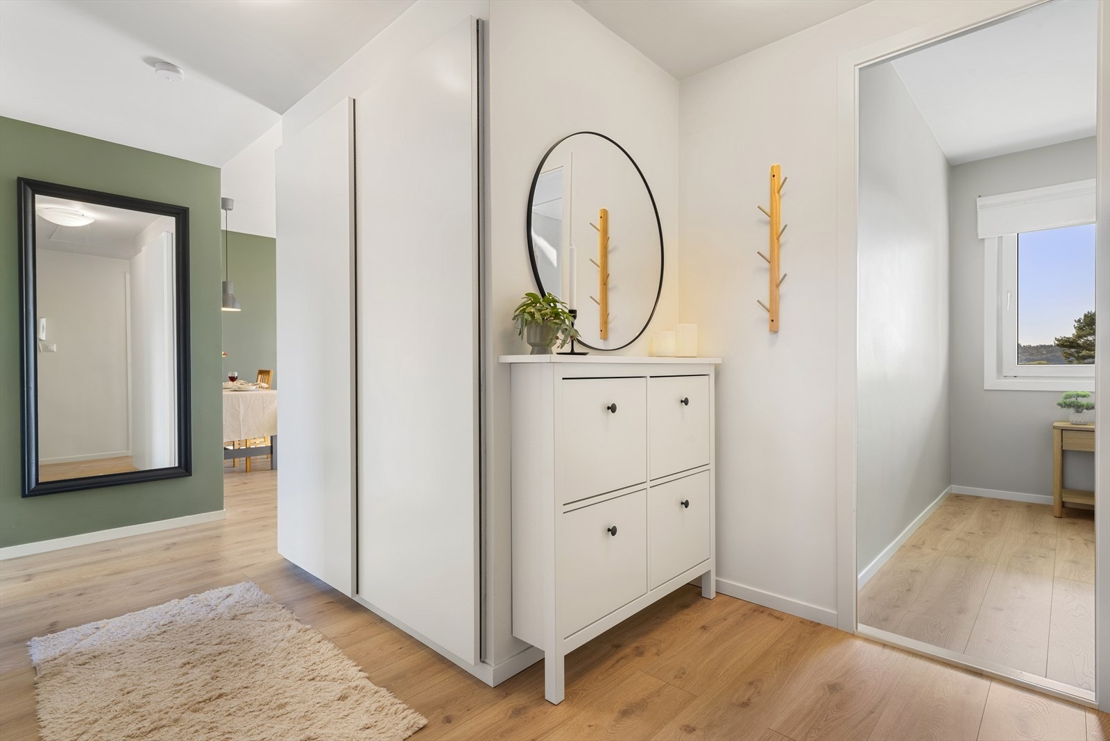 - Romslig gang på 7,7m² - Galleribilde