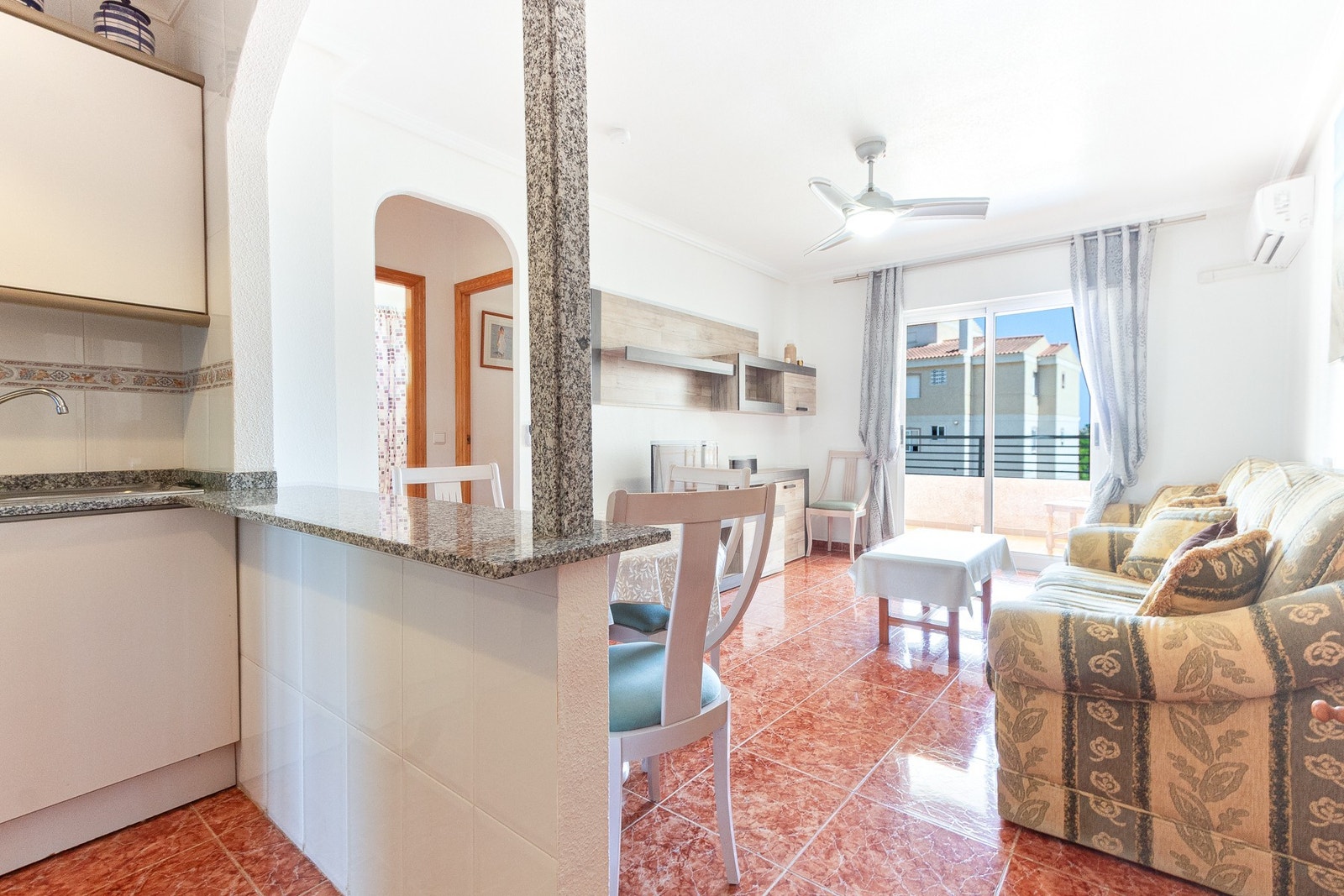 Spaniamegler1 har eget advokatkontor som sikrer kjøpsprosessen Galleribilde