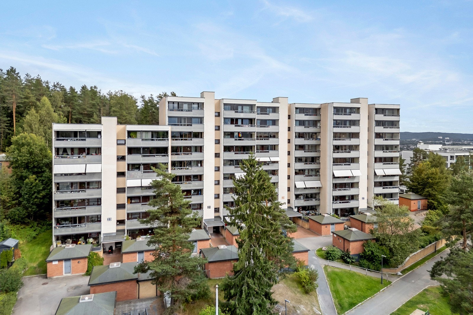 Rakollbakken 31 har en flott og grønn beliggenhet på Romsås. Galleribilde