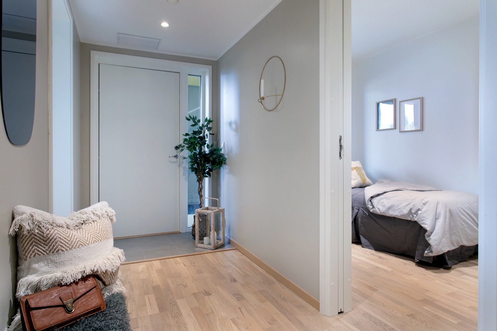 Gang. NB: bildene er av tilsvarende leilighet i prosjektet som er identisk. Galleribilde