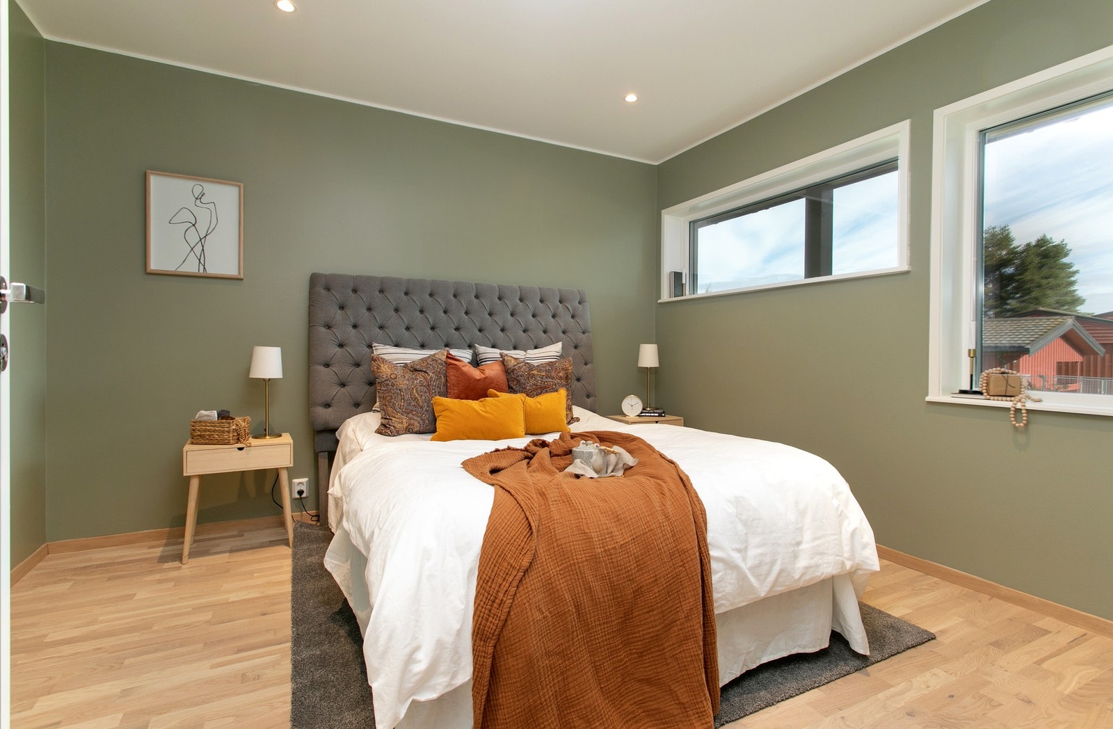 Romslig hovedsoverom på 12kvm. NB: bildene er av tilsvarende leilighet i prosjektet som er identisk. Galleribilde