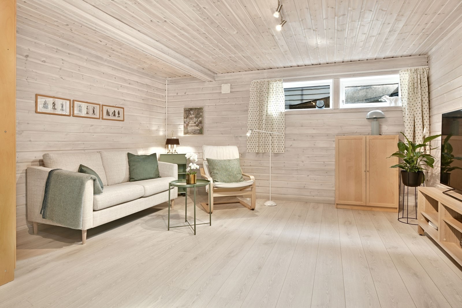 Flere av rommene i underetasjen har blitt oppgradert over de siste årene Galleribilde