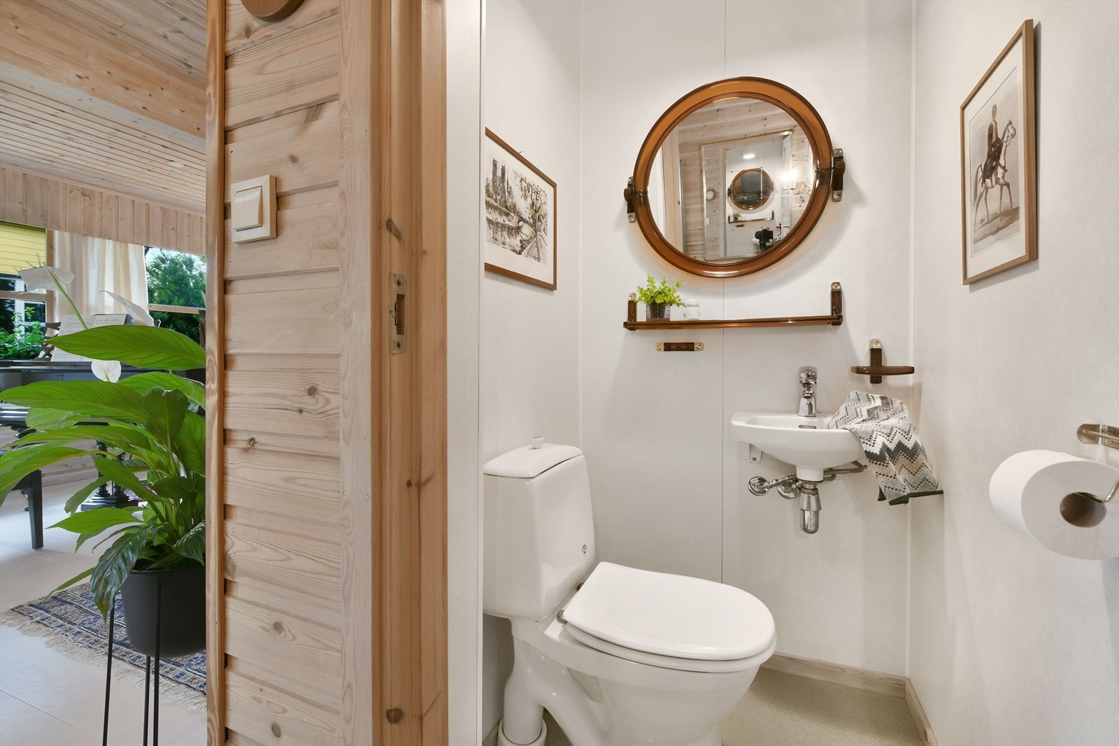 Gjestetoalett i 1. etasje Galleribilde