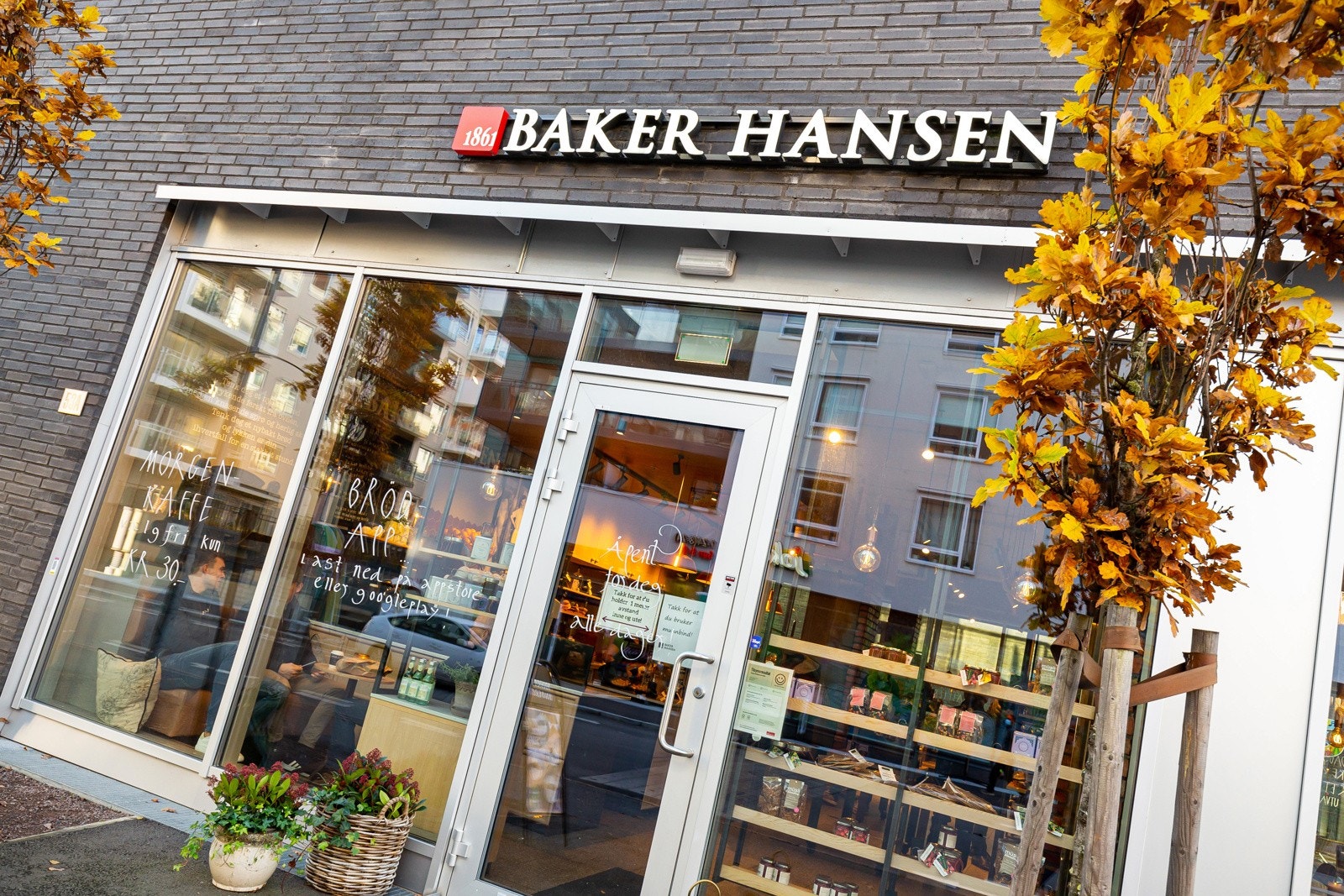 Baker Hansen Løren. Galleribilde