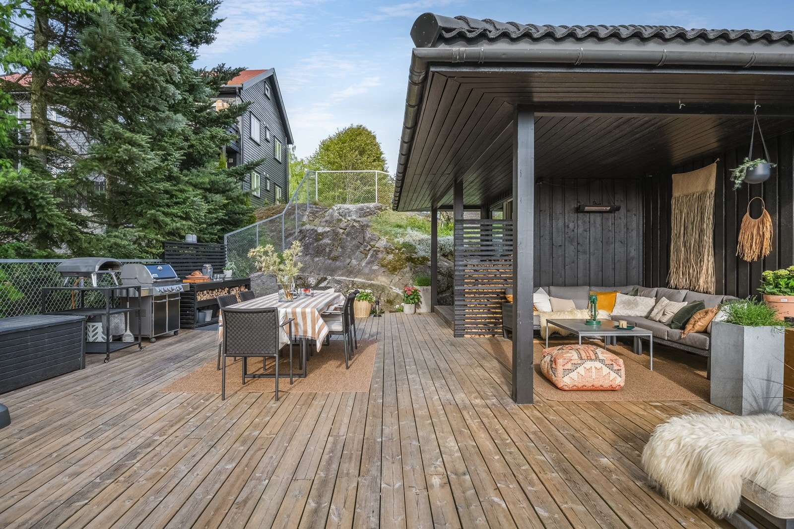 Her har du god plass til å invitere gjester. Galleribilde