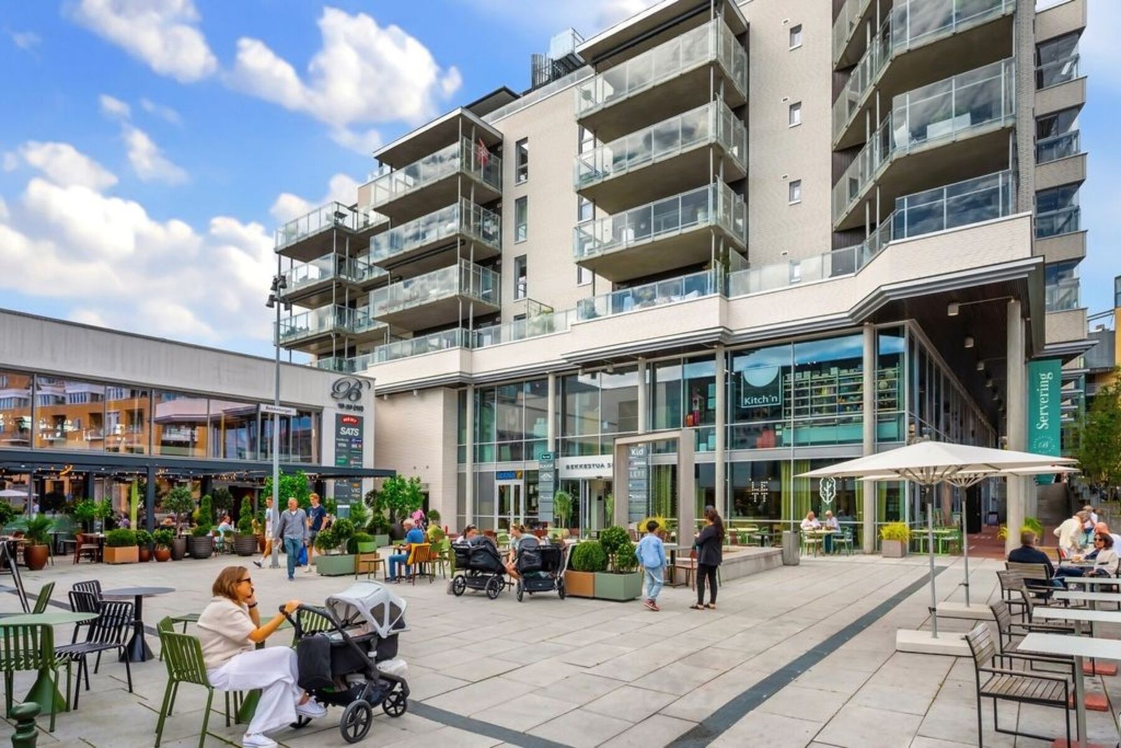 En spasertur unna finner du Bekkestua Sentrum Galleribilde